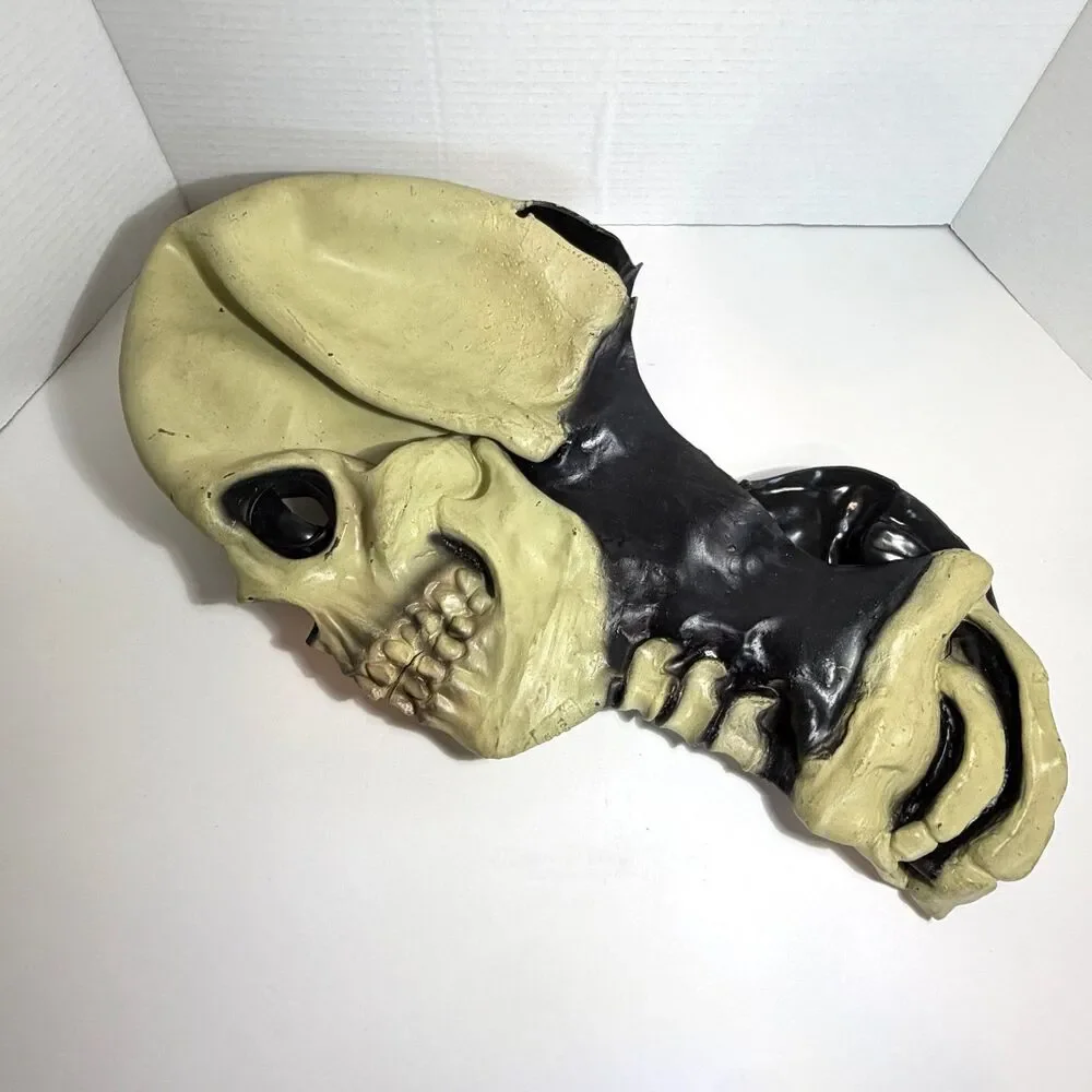Skeleton Mask with Neck Halloween Costume